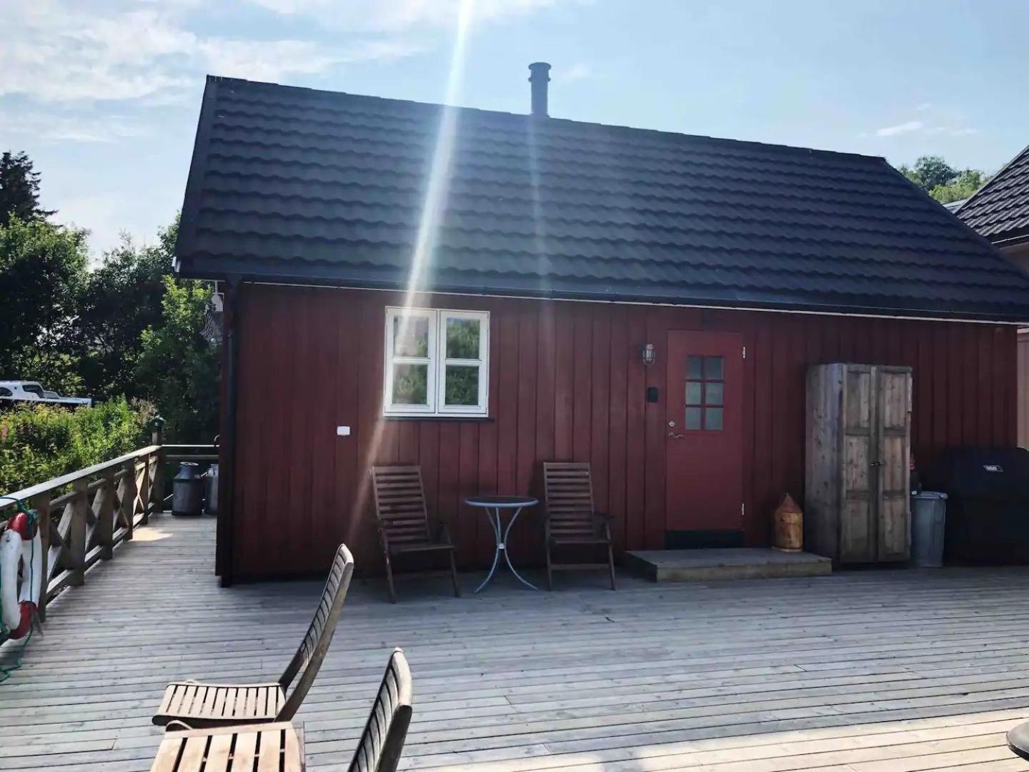 Nora'S Waterfront Cabin Svolvaer Exterior photo